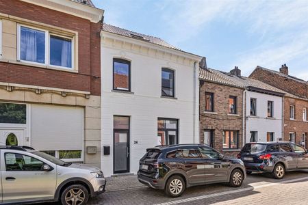 Volledig gerenoveerde energiezuinige (A) woning met 3 slaapkamers + bureau - Foto 4