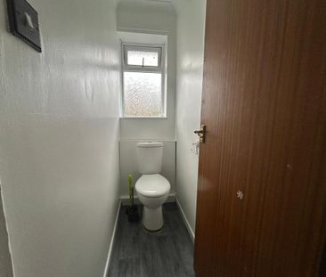 3 bedroom semi-detached house to rent - Photo 6