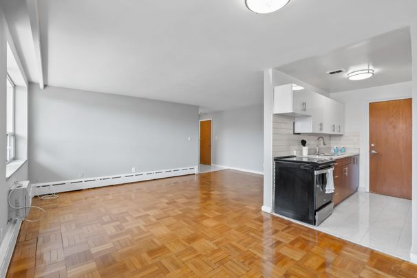 For Lease - 159 Russell Hill Road Unit# 403, Toronto, Ontario - Photo 1