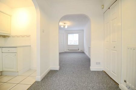 Thetford Way, Swindon, Swindon, SN25 - Photo 2