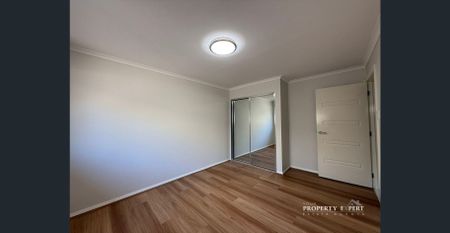 Stunning Family Home – Walking distance to The Ponds High School and Riverbank Public School - Photo 5