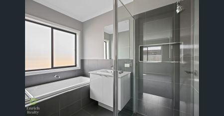 17 Coach Road, Newborough, Vic 3825 - Photo 4