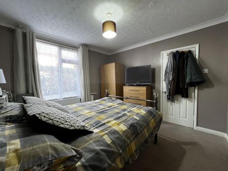3 bedroom semi-detached house to rent - Photo 4