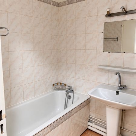Location Appartement 1 pièce 29m² ROISSY EN FRANCE 95700 - Photo 3