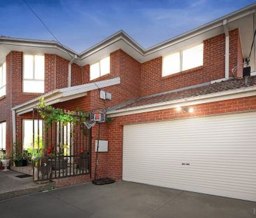 Malvern East - Photo 1