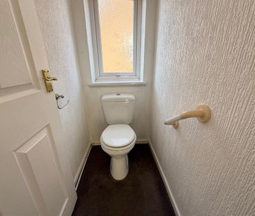 Rutland Crescent, Harworth, DONCASTER - Photo 4