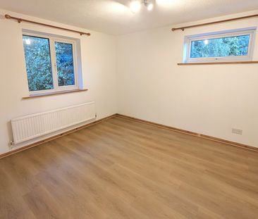 Armadale Road, Woking, Surrey, GU21 - Photo 3