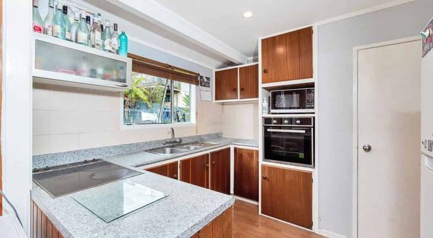 8 Arde Place , Massey, Auckland - Photo 1