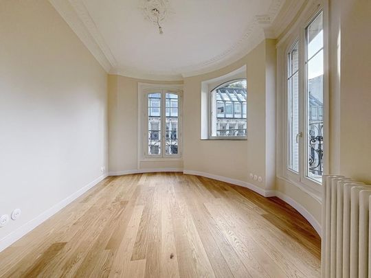 Tout savoir sur cet appartement dans le quartier Saint Philippe du Roule, à Paris 8ème - Photo 1