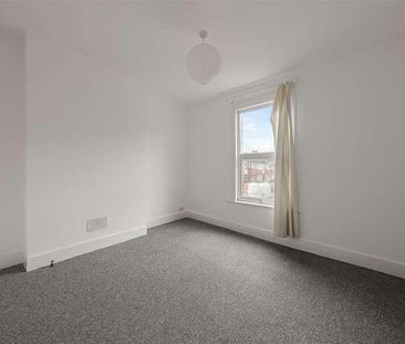 Franciscan Road, London, SW17 - Photo 2