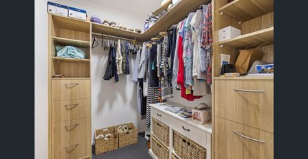 Spacious 4-Bedroom Home with National Park Outlook – Peregian Breeze - Photo 2