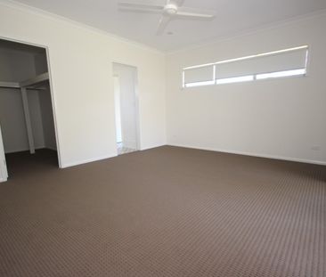 SEA BREEZE ESTATE - POTTSVILLE - Photo 5