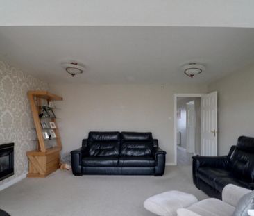 Waterlow Close, TF2, Priorslee - Photo 2