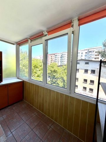 Vitan mall etaj 3 din 4 vlaicu voda - Photo 4