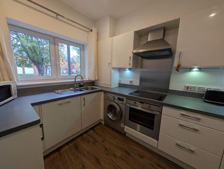 1 bedroom in a house share to rent - Photo 5