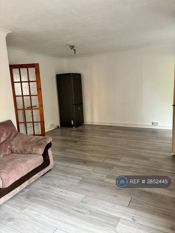 2 bedroom maisonette to rent - Photo 2