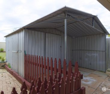 FURNISHED 4 X 2 FAMILY HOME!!! - Photo 4