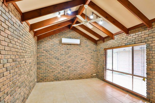 Great sized home - Photo 1