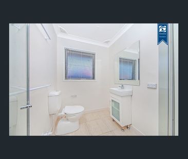 Spacious and Cozy Home - Photo 1