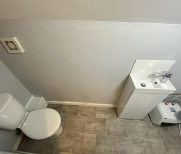 3 bedroom flat to rent - Photo 5
