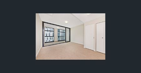 Executive Apartment in 'Metro Grand' ** Available 13/02/26 ** - Photo 2