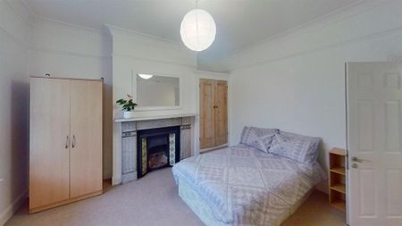 5 bedroom private hall to rent - Photo 3