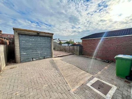 Hawthorne Road, Ferryhill, DL17 - Photo 2