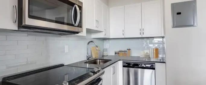 4190 Bathurst Street | 4190 Bathurst Street, Toronto - Photo 1