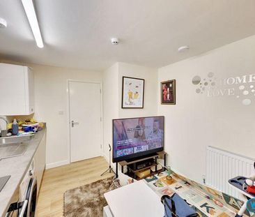 2 bedroom apartment to rent - Photo 6