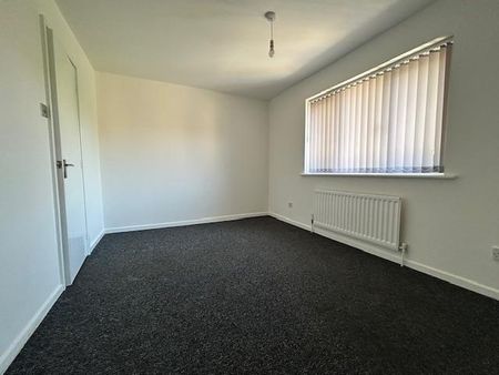 2 bedroom semi-detached house to rent - Photo 2