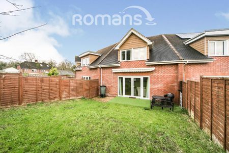 Evesham Road, Emmer Green, Reading, RG4 - Photo 2