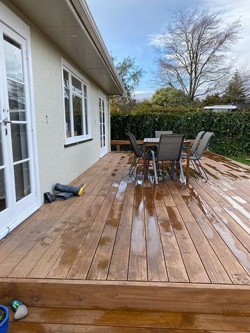 Private sunny 3 bedroom home - Photo 2