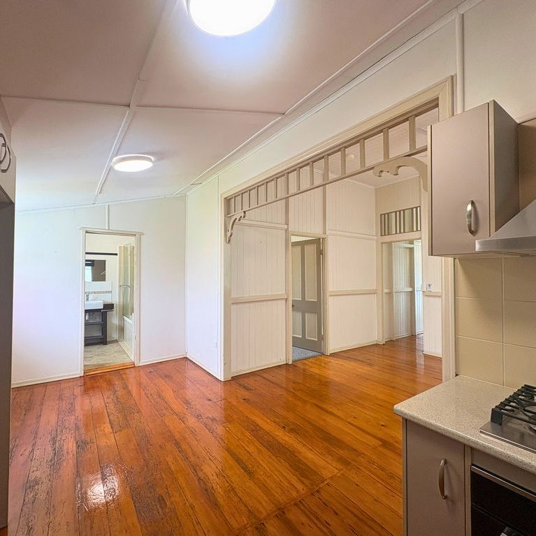 Inner City Living with Charm - Photo 1