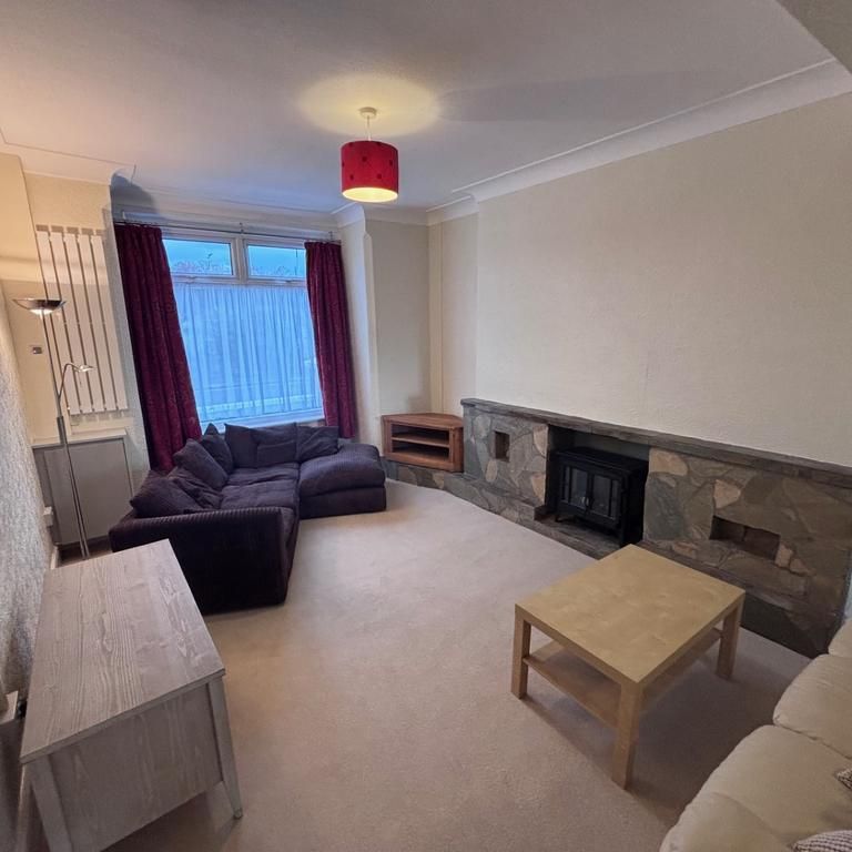4 bedroom terraced house to rent - Photo 1