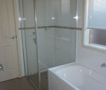 Modern Family Living - Photo 3