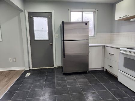 For Lease - 49 Lawrence Crescent Unit# BSMT, Clarington, Ontario - Photo 3