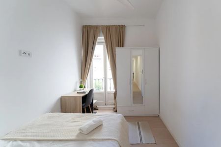 Calle del Conde de Aranda, Madrid, Community of Madrid 28001 - Photo 2