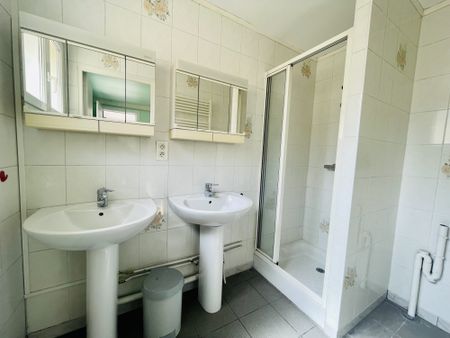 PROCHE COLISEUM - CHAMBRE ÉTUDIANTE - MODERNE ET MEUBLÉ - TERR - Photo 4