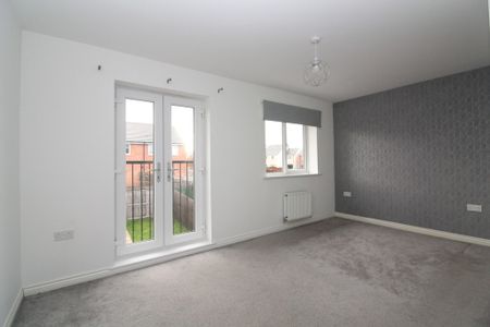 3 Bedroom Semi-Detached House - Photo 4