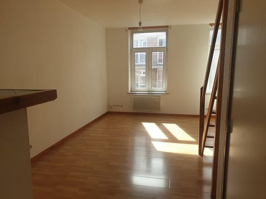 Appartement à Louer à LILLE 590 € - Photo 1