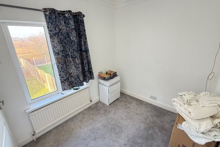 Deightonby Street - Photo 3