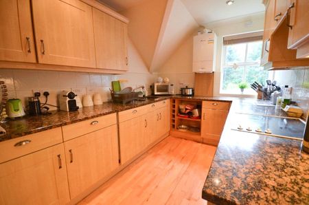 Mansart Court, 10 Olive Shapley Avenue, Didsbury, Manchester, M20 6QB - Photo 5