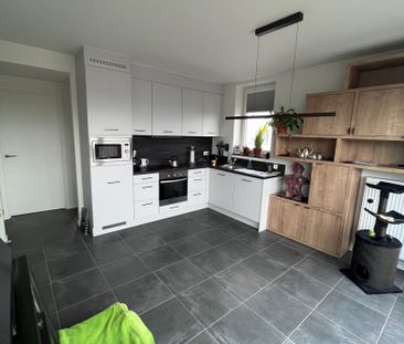 Zeer aangenaam 2SLP-appartement met 2 grote terrassen nabij de Bour... - Foto 3