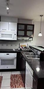 2 bed 2 bath minutes to Richmond Centre skytrain - Photo 4