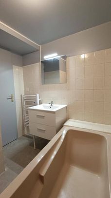 Location appartement rénové 2 pièces 50.84 m² à Romans-sur-Isère (26100) 4 - Photo 1