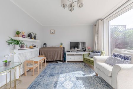 3 Bed Semi-Detached House, Arabella Drive, SW15 - Photo 4