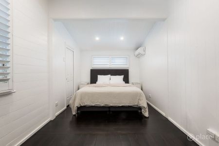 Inner City Charmer - Photo 5