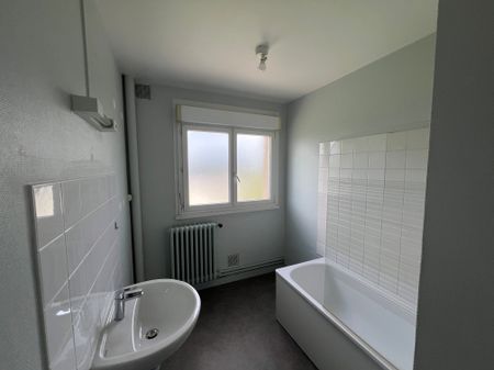 Location - Appartement T4 - 79 m² - Valentigney - Photo 4