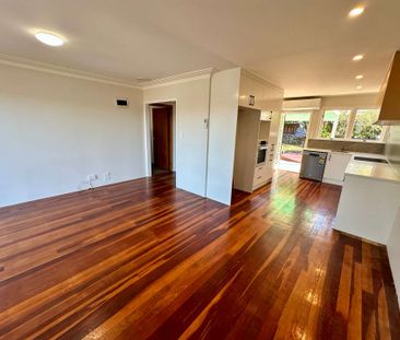 Three Bedroom Unit, New Windsor - Photo 4