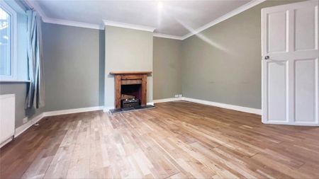 2 bedroom maisonette to rent - Photo 5